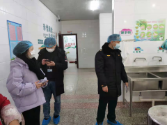 时以校园周边小卖